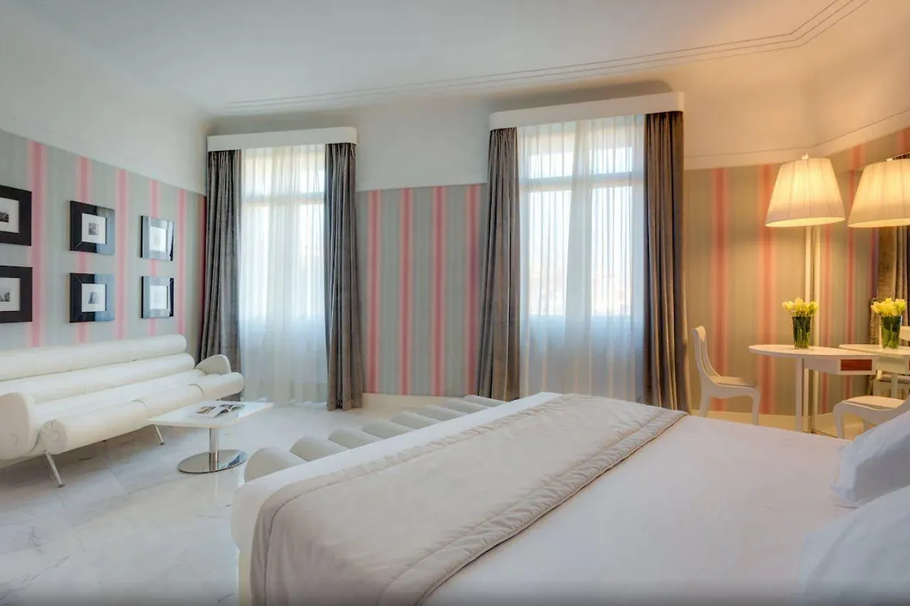 Grand Hotel Palace Rome 5*,